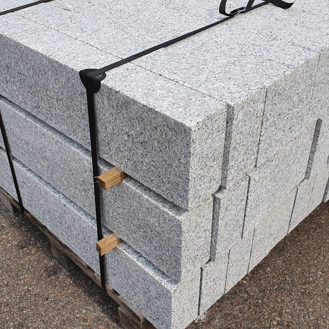10x20x100 Granit Bordstein Naturstein grau Leistenstein